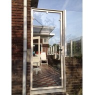 Stalen terrasdeur met gelaagd glas.